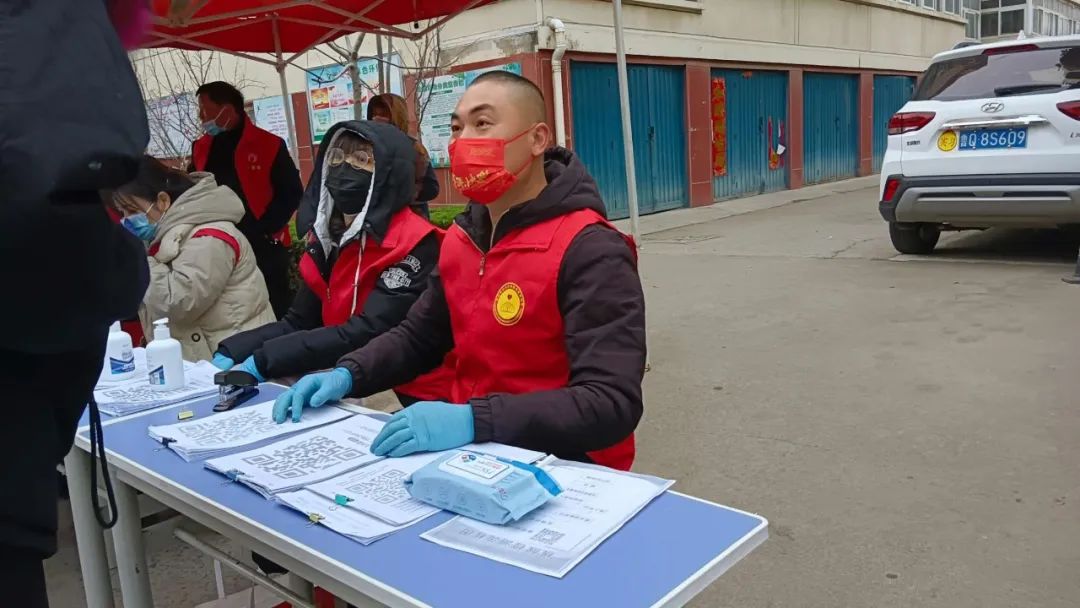 最美志愿者——夏自广