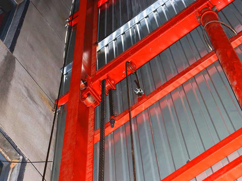 韩强智能液压升降平台：工业与民用领域的得力助手